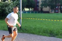 Policyjna drużyna w trakcie dąbrowskiego Ultramaratonu „DG24h”