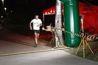 Policyjna drużyna w trakcie dąbrowskiego Ultramaratonu „DG24h”