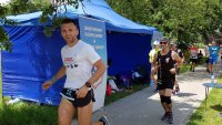 Policyjna drużyna w trakcie dąbrowskiego Ultramaratonu „DG24h”