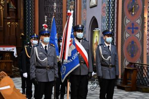 Poczet sztandarowy Komendy Miejskiej Policji w Dąbrowie Górniczej