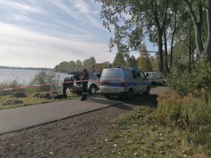 Akcja poszukiwawcza Pogoria 3- funkcjonariusze policji, straży pożarnej