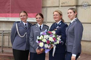 Zdjęcia przedstawiają mianowanych policjantów