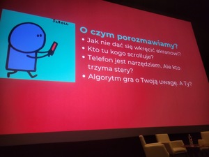 Slajd mówiący o bezpieczeństwie w internecie.